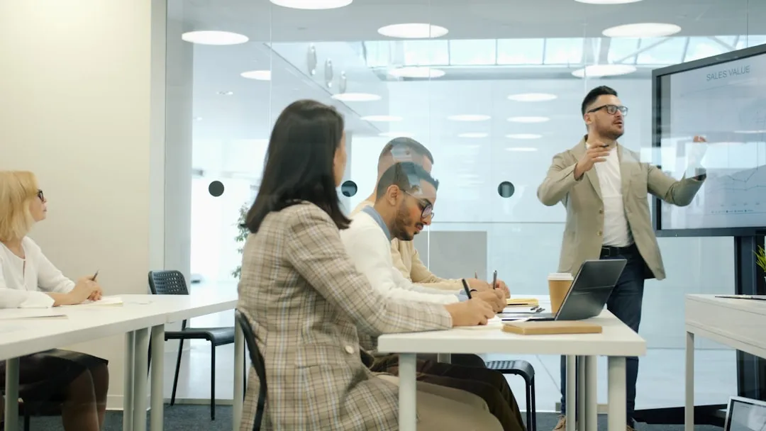 生鲜自提柜在社区场景中的应用方案与案例解析